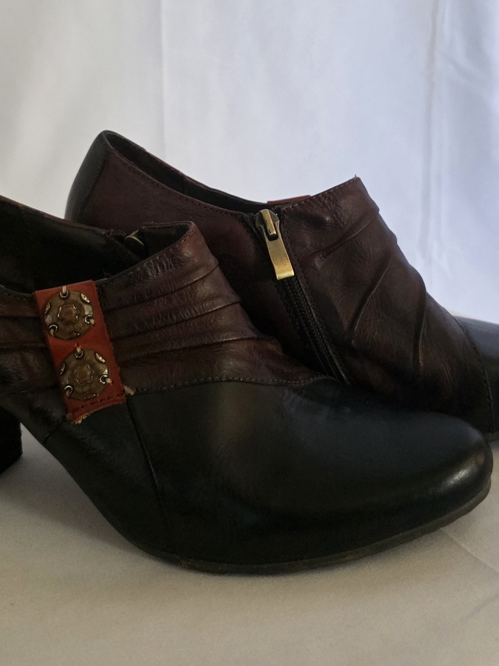 L'Artiste by Spring Step  Leather Ankle Booties